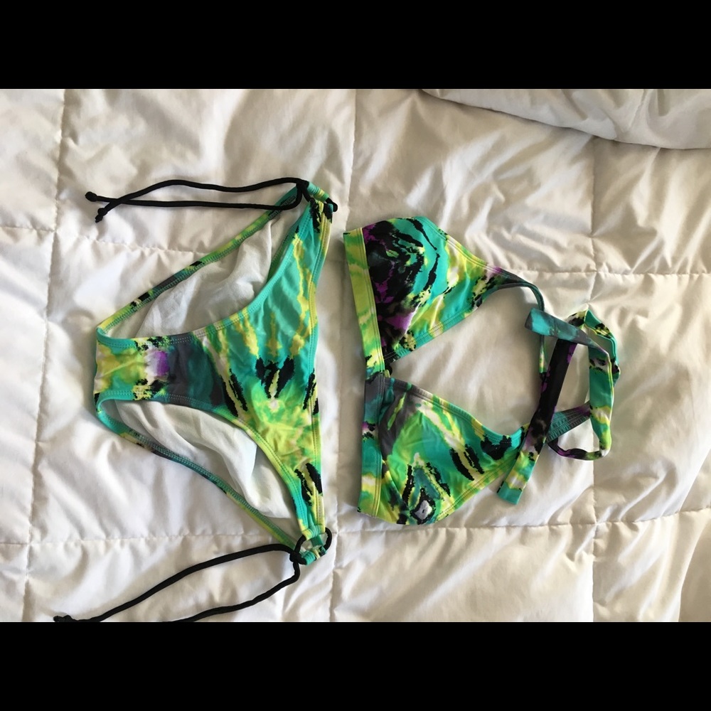 Roxy Bikini